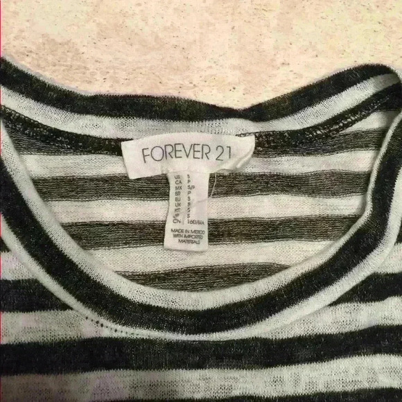 Sleeveless Tank top - Picture 3 of 3